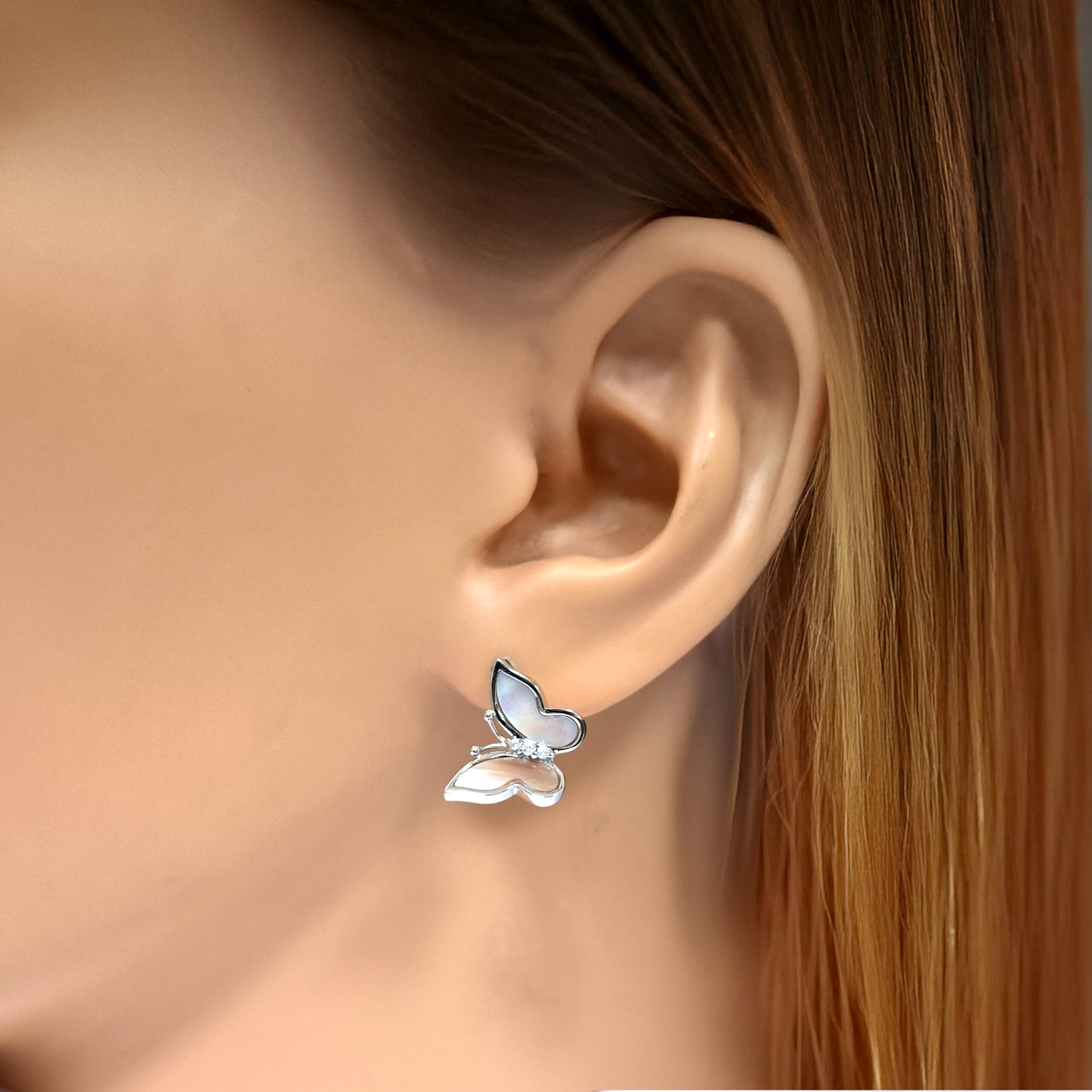 Alternative view of Zilveren (gerhodineerd) vlinder oorbellen met parelmoer 22.326