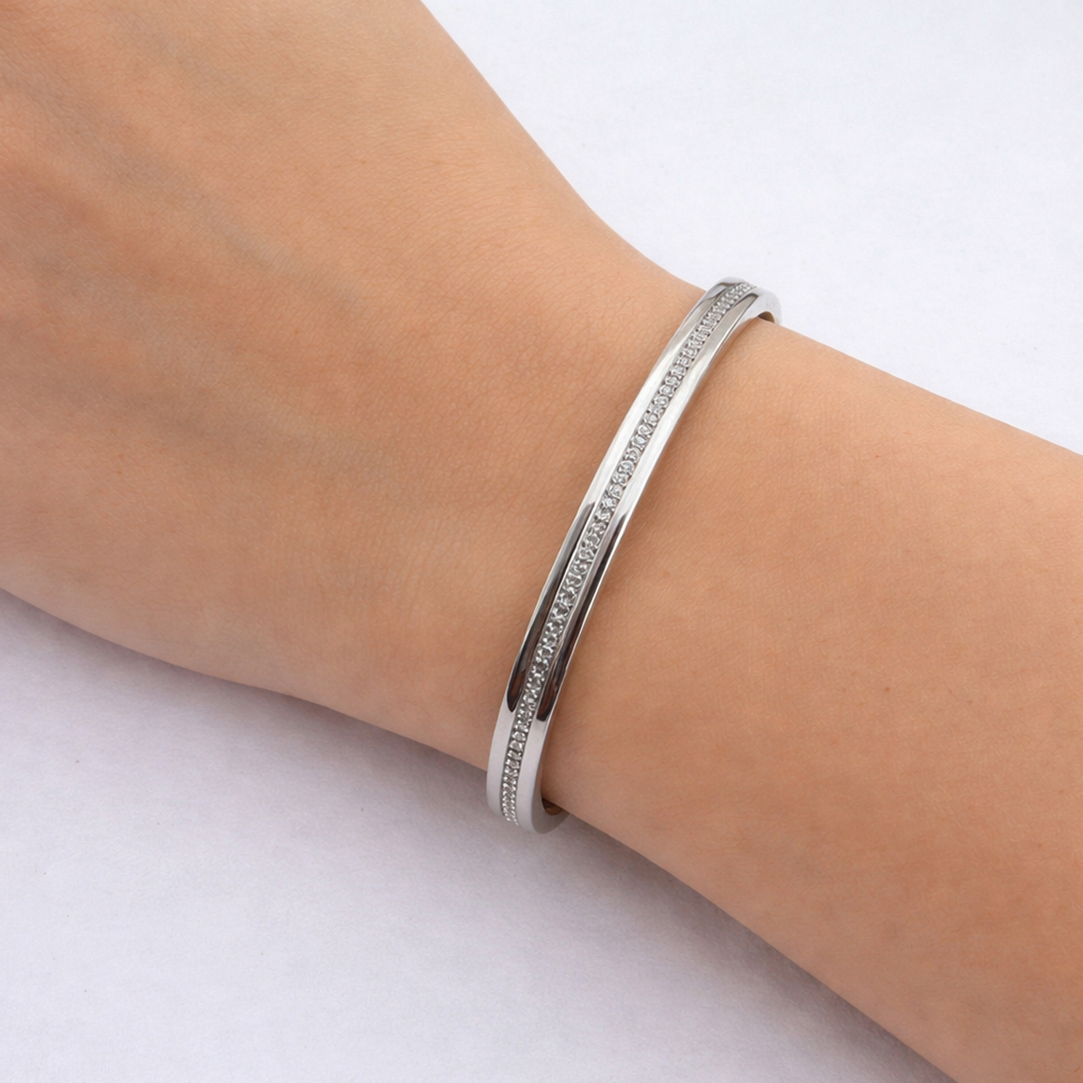 Zilveren (gerhodineerd) bangle met zirkonia 26.042 - Afbeelding 3
